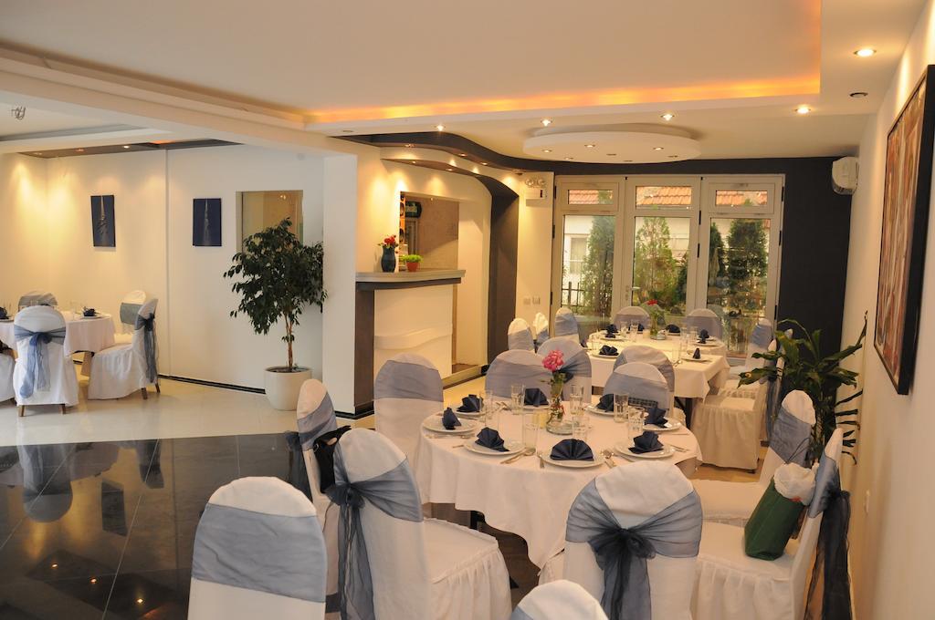 Lira Inn Ni Buitenkant foto