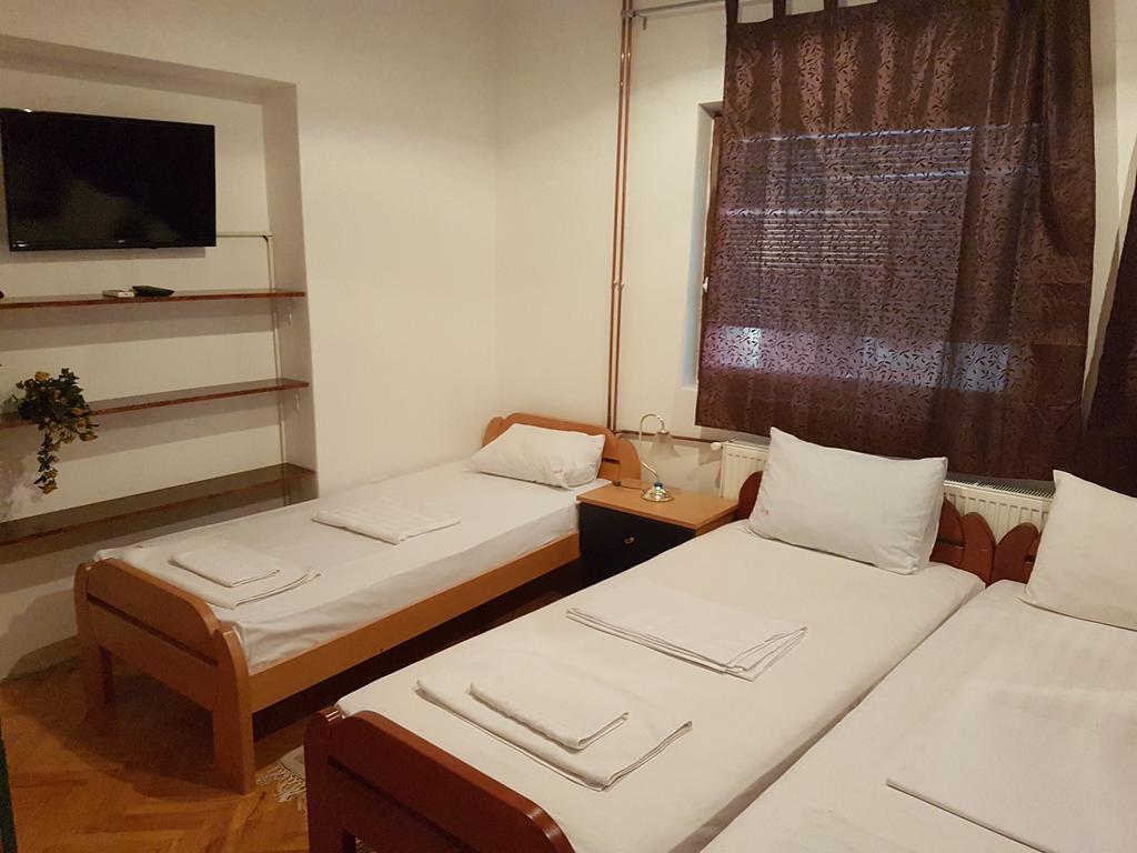 Lira Inn Ni Buitenkant foto