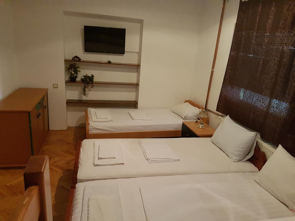 Lira Inn Ni Buitenkant foto
