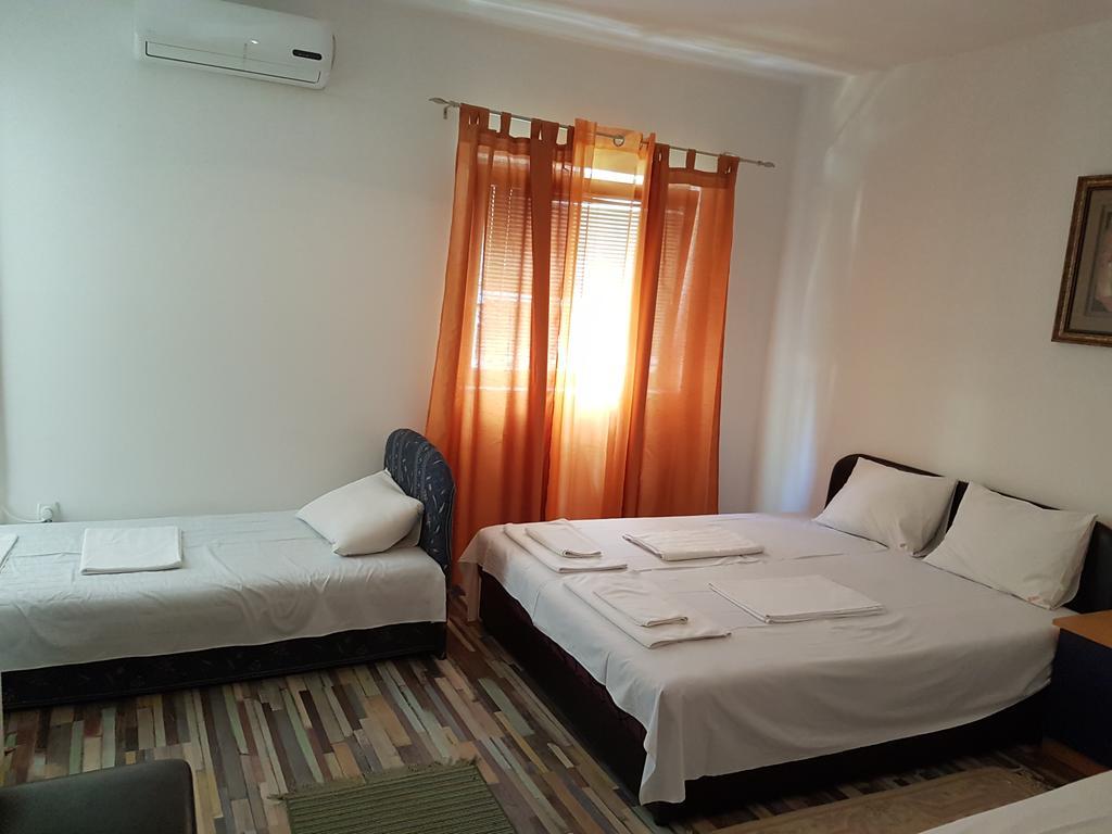 Lira Inn Ni Buitenkant foto