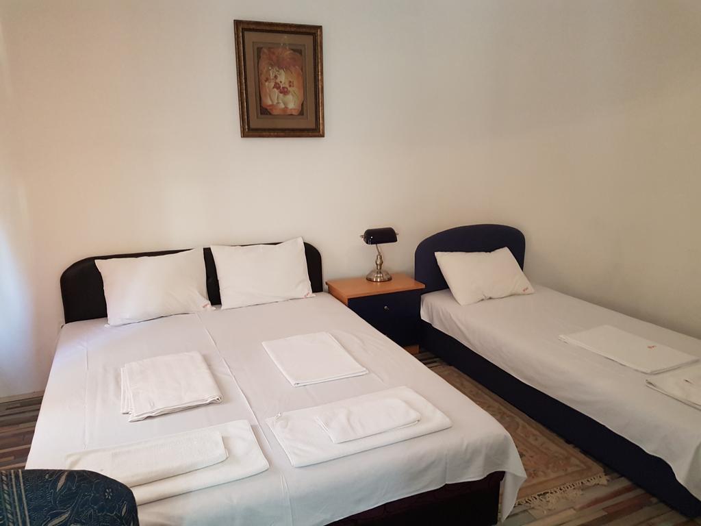 Lira Inn Ni Buitenkant foto