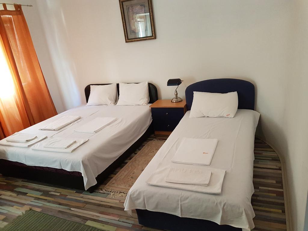 Lira Inn Ni Buitenkant foto