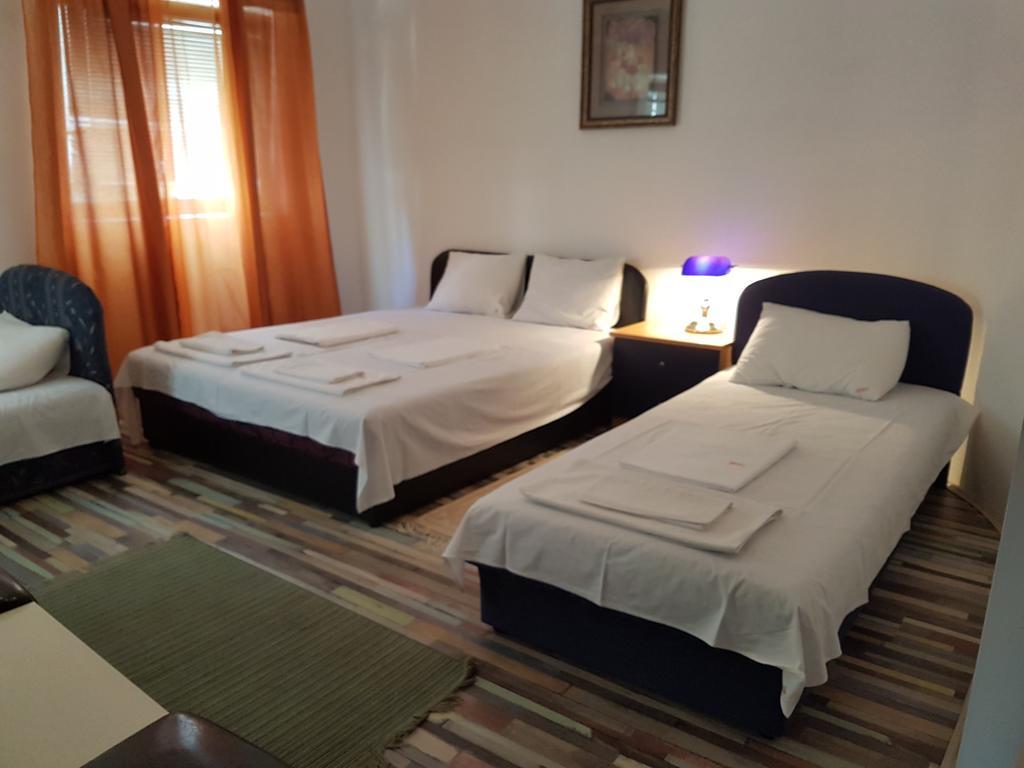 Lira Inn Ni Buitenkant foto