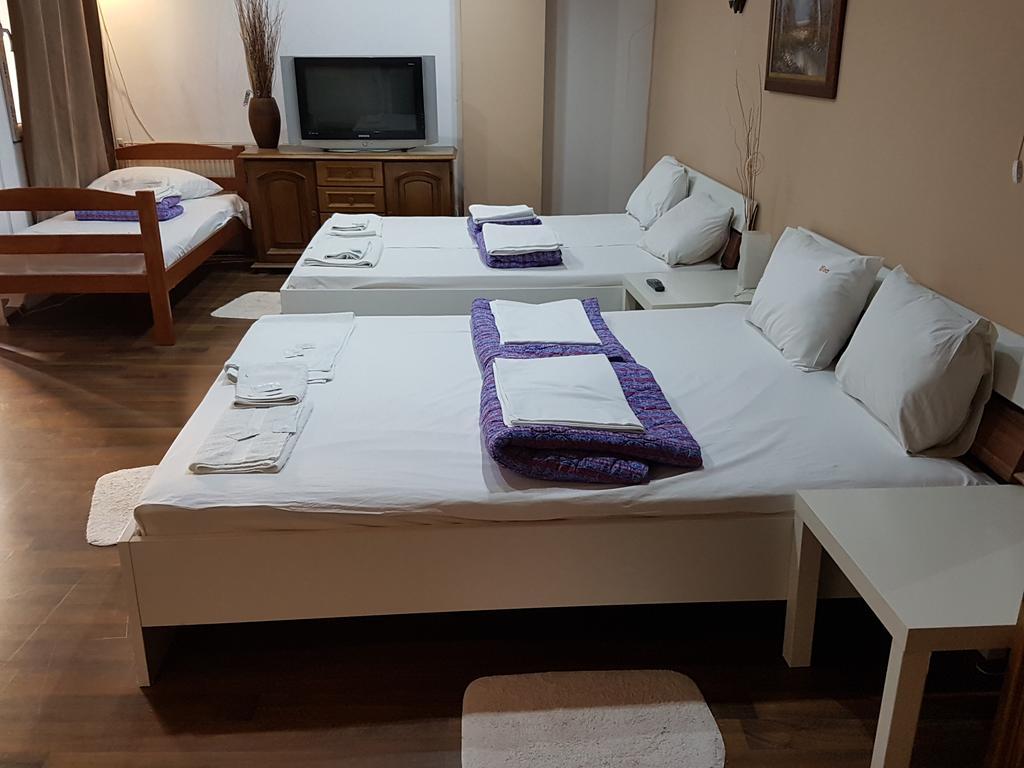 Lira Inn Ni Buitenkant foto