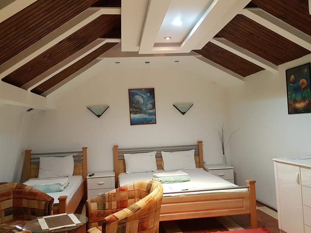 Lira Inn Ni Buitenkant foto