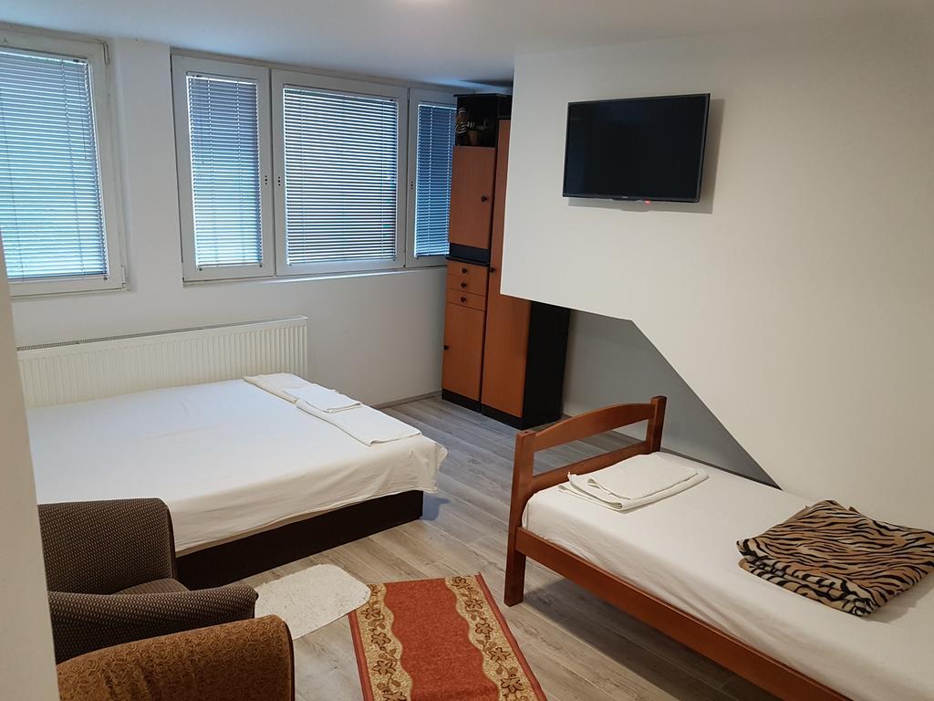 Lira Inn Ni Buitenkant foto