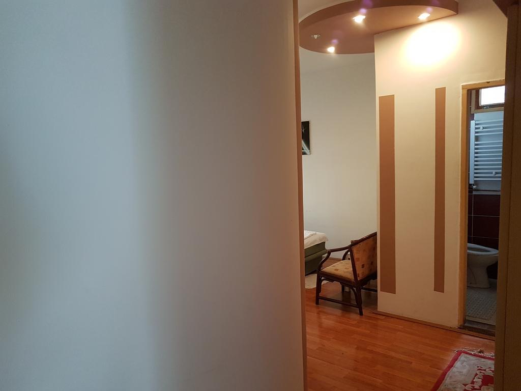 Lira Inn Ni Buitenkant foto