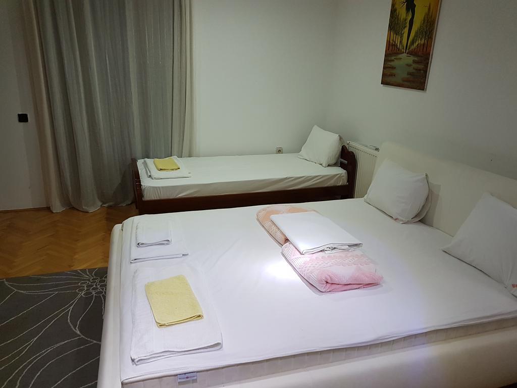 Lira Inn Ni Buitenkant foto