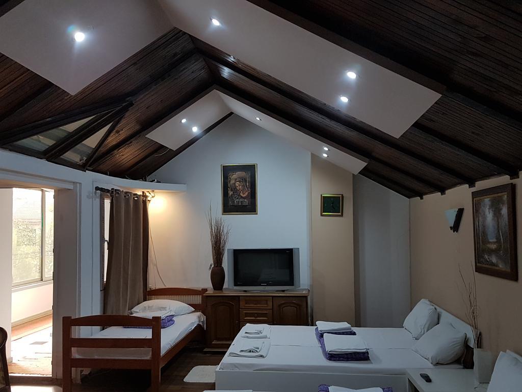 Lira Inn Ni Buitenkant foto