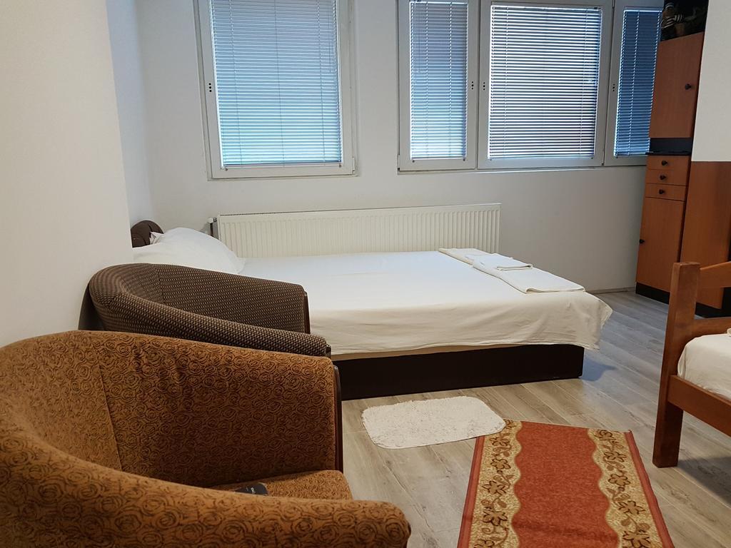 Lira Inn Ni Buitenkant foto