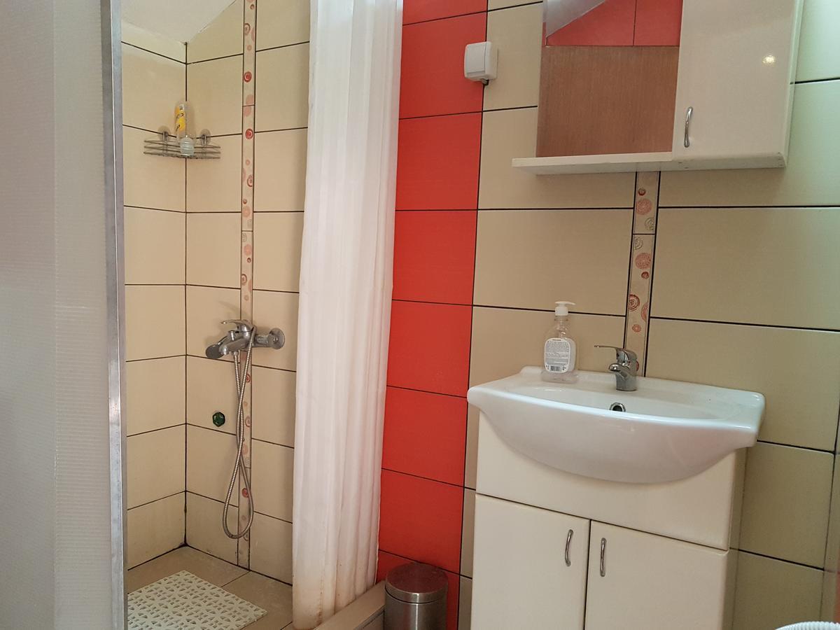 Lira Inn Ni Buitenkant foto